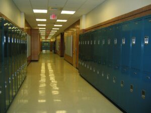 school, lockers, hallway-417612.jpg